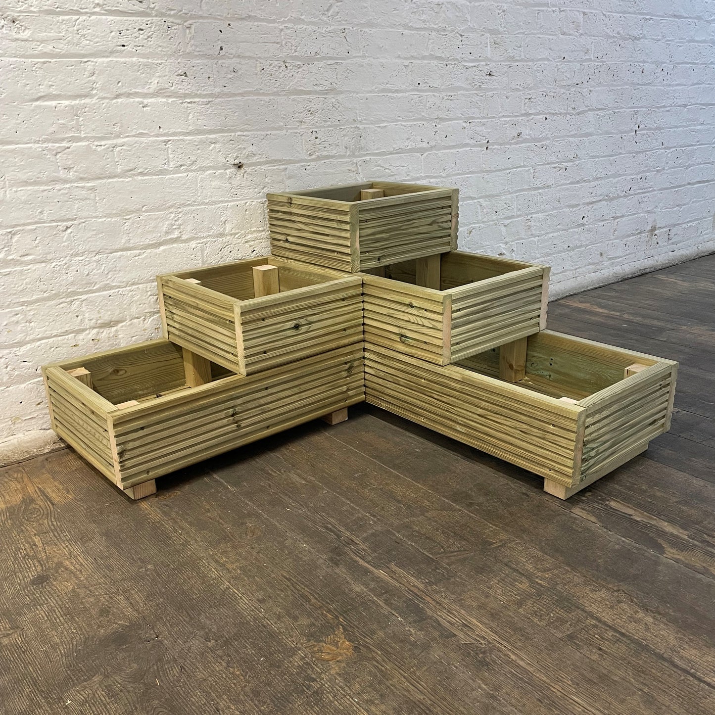 Large 3 Tiered Corner Decking Planter 88x88x48cm