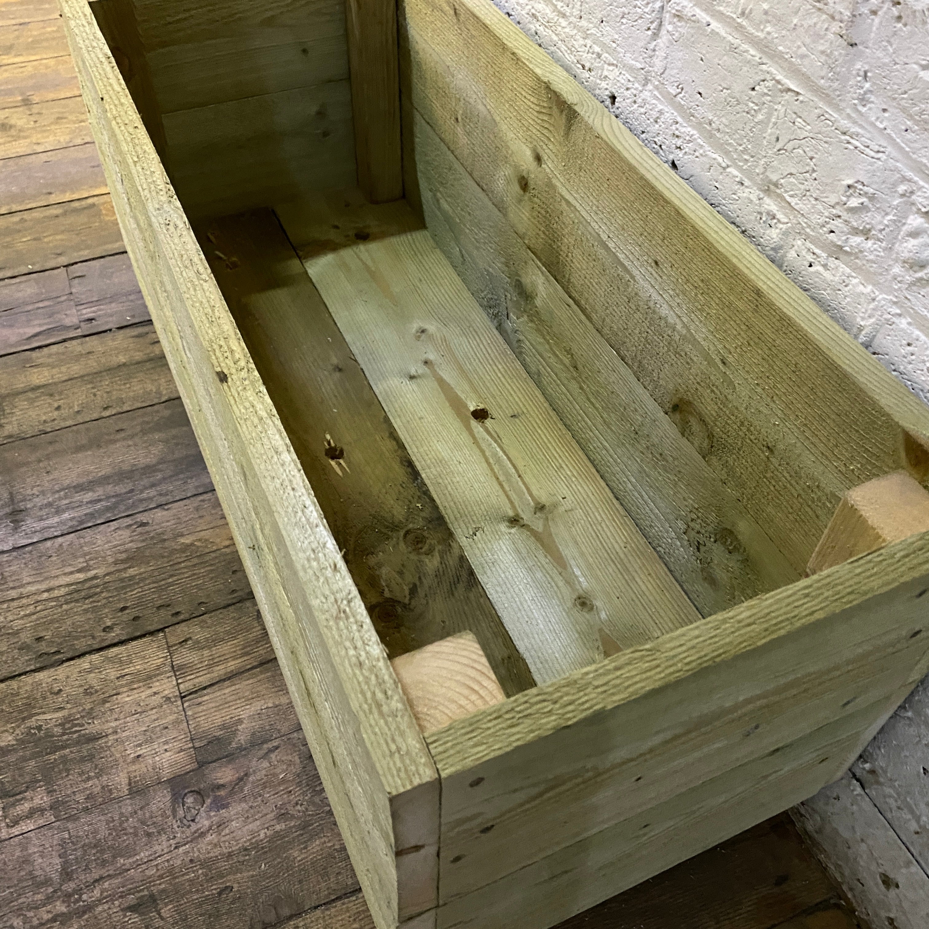 Large Sawn Decking Planter – Cutncraft Designs